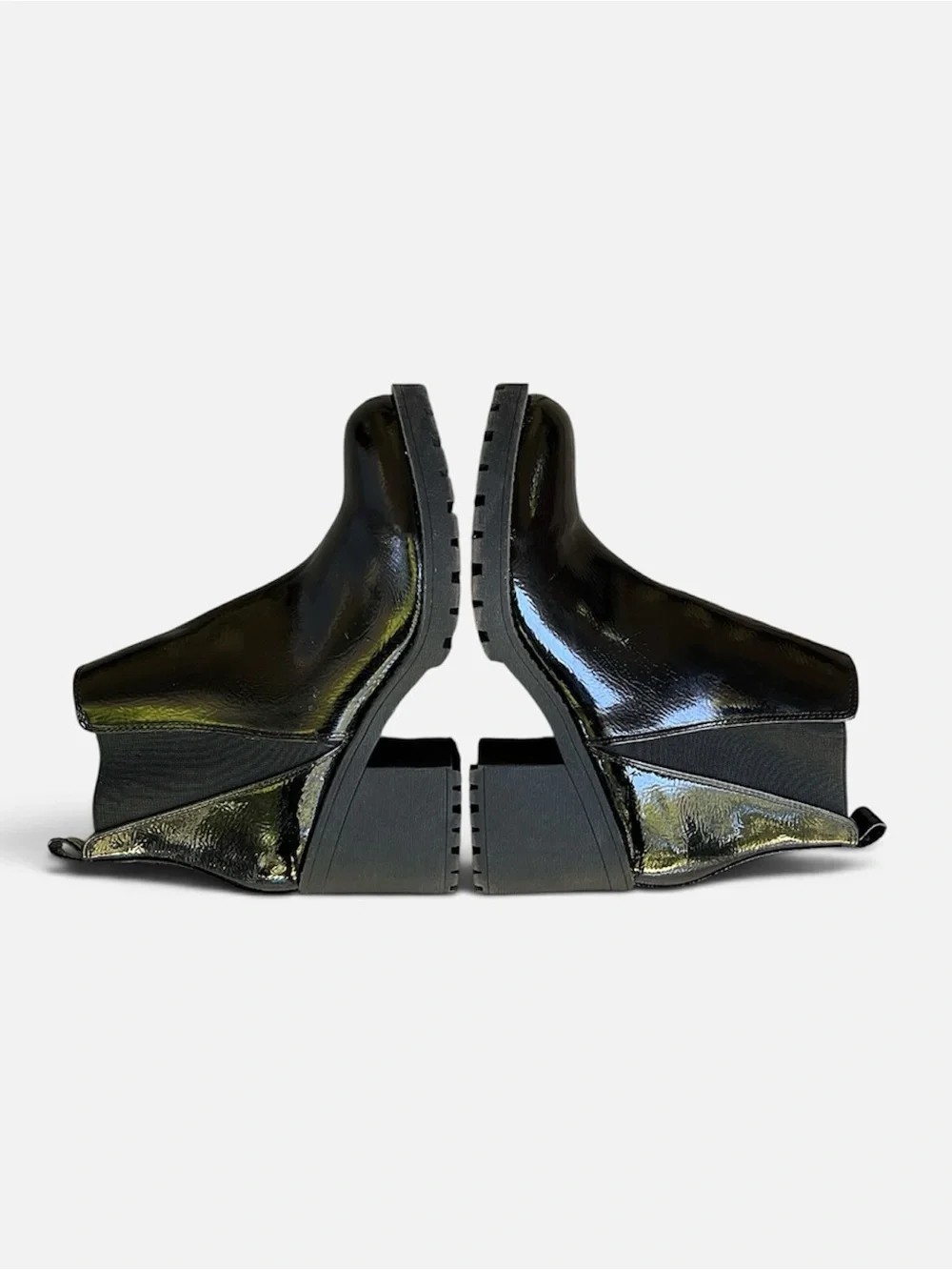 Dirty Laundry Patent Lita Chelsea Boot in Black Size US 5 1/2; EU 36